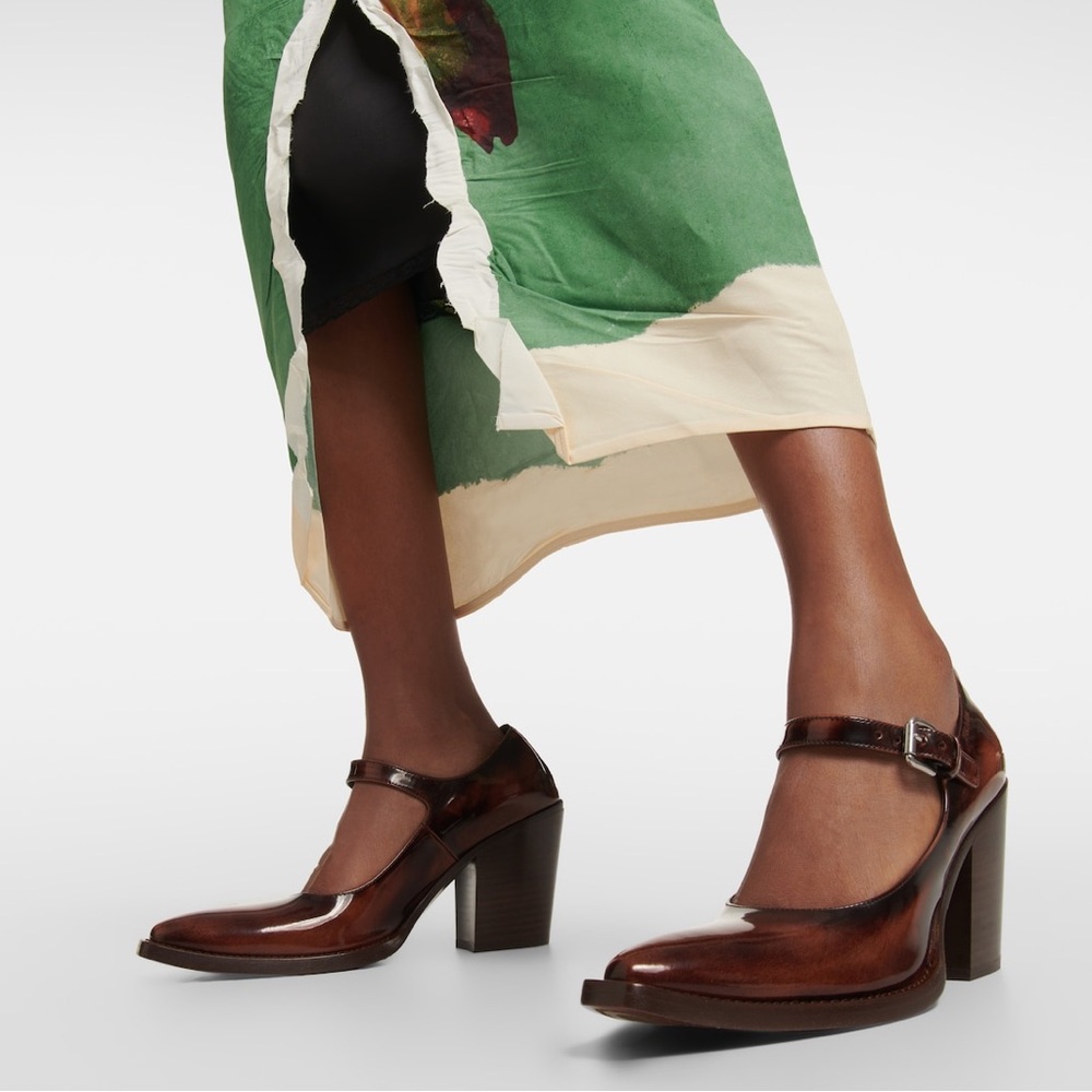 Prada Glossy Brown Mary Jane heels - Picture 6 of 6